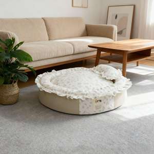 Cama de Invierno Estilo Nórdico con Borde de Encaje de Algodón y Tencel, Completamente Desmontable y Lavable, con Diseño Floral, Empaquetada en Caja - Product Image 1