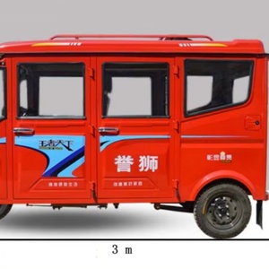 Triciclo Motorizado a Gasolina YP055, Espacioso Transportador de Carga/Pasajeros, Carrocería Completamente Cerrada, Tipo Taxi, Motor de 150-200cc, Potencia >1000W, 4-6 Personas - Product Image 5