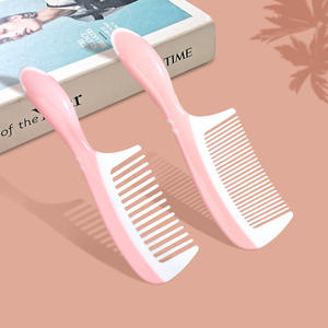 Peigne à dents larges pour femmes avec de longs <span class=keywords><strong>cheveux</strong></span> hommes peigne à <span class=keywords><strong>cheveux</strong></span> <span class=keywords><strong>bouclés</strong></span> à grandes dents avec tête à ions négatifs peigne domestique poignée en plastique - Product Image 3