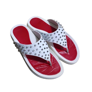 Nuevas Pantuflas para Hombre 2026, Pantuflas de Alta Calidad con Remaches, Sandalias Planas de Cuero Genuino, Chanclas Antideslizantes para Caminar por la Playa - Product Image 2