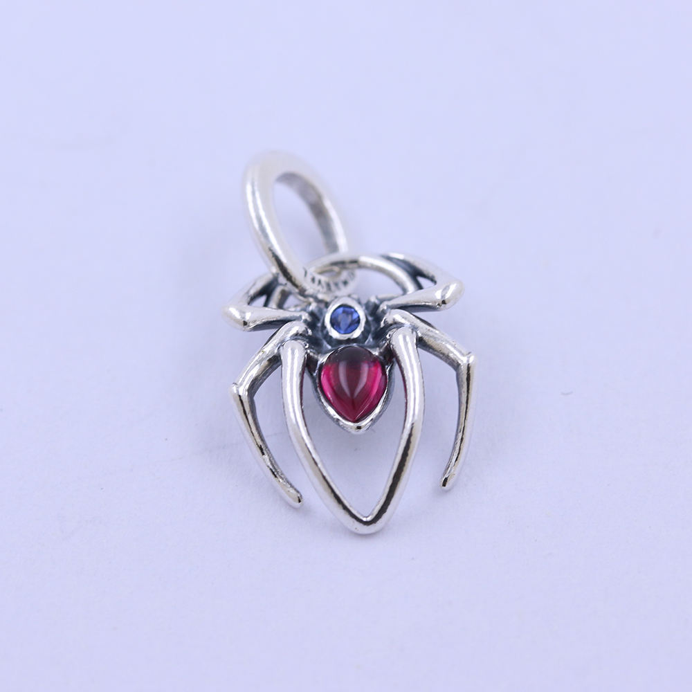 Red spider pendant