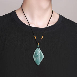 Pendentif en jadéite naturelle bleu eau de jade pour homme et femme, certificat d'évaluation, design original E059 - Product Image 4
