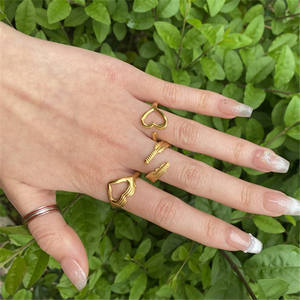 RisingMoon Bagues en Acier Inoxydable Inoxydable à Prix Abordable, Plaqué Or 18 Carats, Anneau Ouvert Ajustable pour Femme - Product Image 3