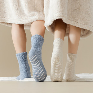 Bán Buôn Dày San Hô Nhung Mờ Ấm Mềm Mại Phụ Nữ Ấm Cúng Mùa Đông Giường Vớ Sàn Nhà Fluffy Trong Nhà Với Grip Giường Vớ - Product Image 1
