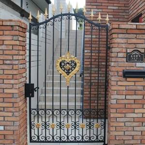 <span class=keywords><strong>Puerta</strong></span> de hierro forjado con parte superior arqueada vintage, acabado desgastado con motivos botánicos para un ambiente de <span class=keywords><strong>jardín</strong></span> romántico - Product Image 3