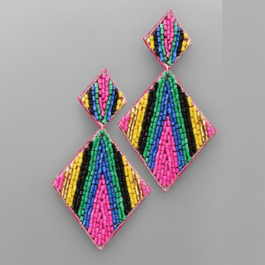 Diseños de pendientes bordados a mano - Product Image 1