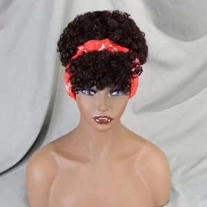 Perruque <span class=keywords><strong>de</strong></span> <span class=keywords><strong>cheveux</strong></span> humains bouclés <span class=keywords><strong>de</strong></span> couleur naturelle <span class=keywords><strong>avec</strong></span> <span class=keywords><strong>frange</strong></span> 150 densité perruque <span class=keywords><strong>de</strong></span> style écharpe bouclée pour les femmes noires - Product Image 1