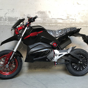 Ciclomotor 50cc Futuristic None Road Legal Soco Motocicleta eléctrica para adultos - Product Image 4