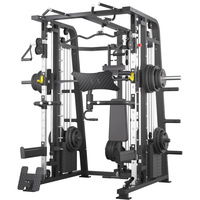 Station d'entraînement de fitness intégrée avec machine Smith à conception convergente et pile de poids pour l'entraînement de force en salle de sport