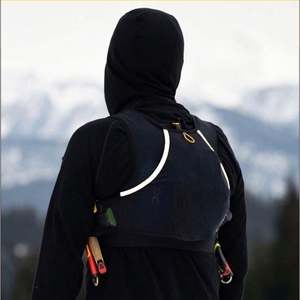 Chaleco Deportivo Reflectante Antirrobo con Cierre de Cremallera, Porta Celular y Porta Botella para Uso en Exteriores - Product Image 2