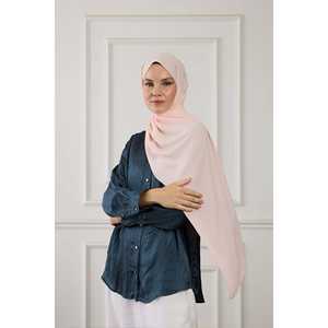 Châle en soie à pois léopard floral Medina en rose bonbon avec plusieurs types de motifs - Product Image 3