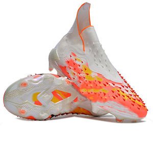 Botas de Fútbol FG de Alta Calidad al por Mayor, Zapatos de Fútbol Retro de Marca Famosa, Paquete Showpiece 21 PREDATOR FREAK + Tacos de Fútbol - Product Image 1