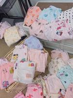 Vente en gros d'usine : Balles de vêtements neufs pour garçons et filles, incluant des articles pour bébés et des vêtements décontractés pour enfants