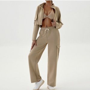 Ensemble de jogging et yoga 2 pièces pour femme, personnalisé, décontracté, ample avec fermeture éclair, collection automne-hiver, vente en gros - Product Image 1