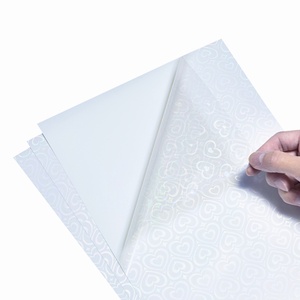 Proveedor de Materiales, Vinilo Autoadhesivo Transparente con Patrón de Amor Holográfico, Laminado Holográfico en Rollo - Product Image 5
