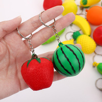 Nieuwe PU-schuim gesimuleerde fruit squishy sleutelhanger langzaam terugverend stressverlichtend knijp speeltje schattig fruit rugzak hanger voor kinderen cadeau