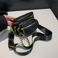 Sac bandoulière croisé pour femme en PU gaufré, design tendance et original, style punk, décontracté