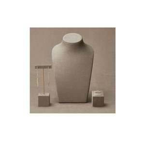 Accessoires pour femmes Présentoir de colliers de bijoux de luxe de haute qualité - Product Image 1