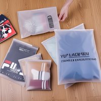 Sacs en plastique givrés résistants à la perforation avec des conceptions uniques pour les vêtements lourds