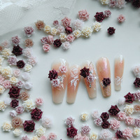 Décorations d'ongles 3D en résine florale rose et fournitures de bijoux - Décorations d'ongles de style doux de la marque FU&CO pour manucure