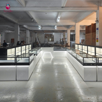 Vitrine de présentation de bijoux Sundo de luxe noir et blanc, comptoir cannelé pour magasin de bijoux, unité murale éclairée pour la vente au détail, fabricant