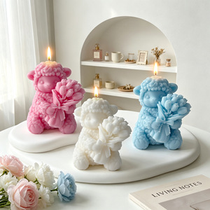 Vela Aromática con Figura de Oveja 3D, Cordero Adorable con Ramo de Tulipanes, Vela de Cera de Soja, Decoración para Mesa y Hogar, Regalo - Product Image 1