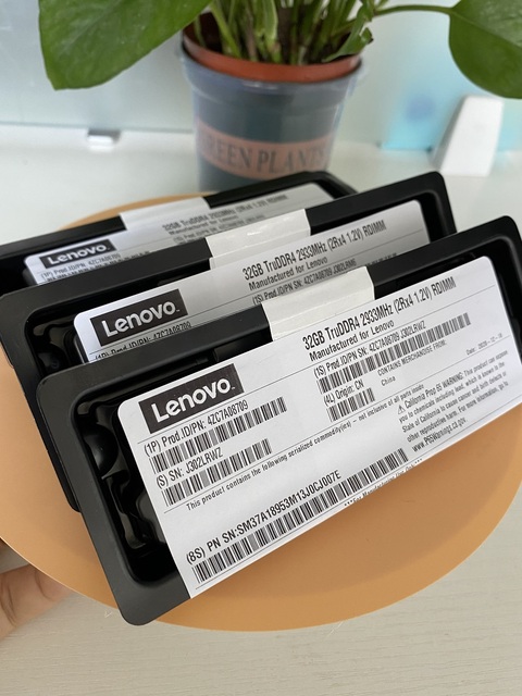 Lenovos SR550 SR650 SR850 SR860 Server Memory 32GB DDR4 2666 ECC REG in Stock