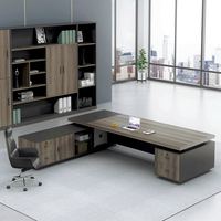 Bureau d'angle de direction moderne et luxueux Mobilier de bureau de qualité Table de patron en forme de L en panneau de bois pour villas