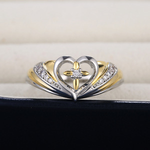 Anello a Cuore da Donna Bicolore Aperto Regolabile con Accenti di Cristallo Gioiello Romantico Elegante per Uso Quotidiano - Product Image 2