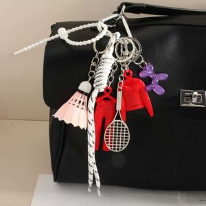 Porte-clés <span class=keywords><strong>pantalon</strong></span> pull en acrylique-Charme de sac de vêtements réaliste avec conception de chien ballon <span class=keywords><strong>raquette</strong></span> de badminton - Product Image 5