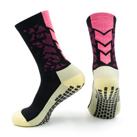 Zhongde Chaussettes de football avec logo personnalisé pour hommes Impression dessinée à la main en silicone PVC et nylon et coton antidérapante pour les athlètes