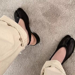 Sandales à talon épais en cuir véritable avec bride arrière et bout en bec de cochon, collection Printemps 2026, pour femme, style mode, chaussures plates à découpe basse - Product Image 3