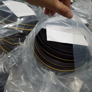 Bande d'étanchéité en <span class=keywords><strong>caoutchouc</strong></span> pour <span class=keywords><strong>porte</strong></span> <span class=keywords><strong>de</strong></span> <span class=keywords><strong>garage</strong></span>, bande <span class=keywords><strong>de</strong></span> <span class=keywords><strong>seuil</strong></span> <span class=keywords><strong>de</strong></span> <span class=keywords><strong>porte</strong></span>, bande <span class=keywords><strong>de</strong></span> protection contre les intempéries, bande <span class=keywords><strong>de</strong></span> sol en <span class=keywords><strong>caoutchouc</strong></span>, bande d'étanchéité contre les intempéries - Product Image 5