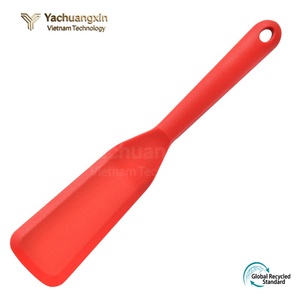 Juego de espátulas de plástico coloridas para cocinar y acampar - Product Image 5