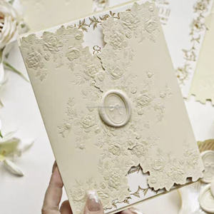 Cartes d'invitation personnalisées en relief avec impression vanille pour événements spéciaux, mariages, impression offset en relief faite à la main - Product Image 6