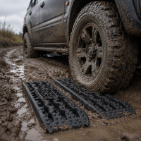 Tapis de récupération 4x4, planches de traction avec base de levage pour camions tout-terrain, voitures, sable, neige, boue