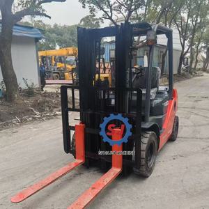 Montacargas Toyota Usado de 3 Toneladas en Buenas Condiciones, Hecho en Japón, Bajo Precio, Bajo Costo y Seguro, Equipo de Ingeniería Mecánica - Product Image 4