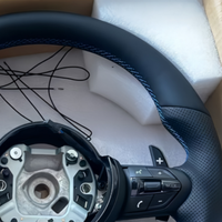 Volant de voiture en cuir perforé à fond plat de haute qualité pour BMW M3 M5 F10 F30 F26 F06 F12 F15 F16 F22 F33 F34 F80 X3 X4