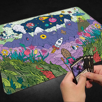 Tapis de jeu TCG sur mesure avec design aux couleurs vives, base en caoutchouc souple, bord renforcé, antidérapant, tapis de souris pour jeux
