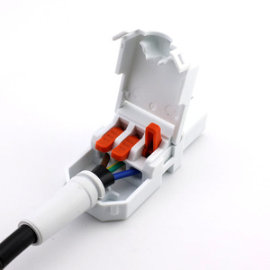 IEC C13 C14 Anschlussblock Schnellverbindungs-Stromadapter 10A Stecker Buchse Nylon Messing Fixierbare Wiederverdrahtbare Steckdose - Product Image 1