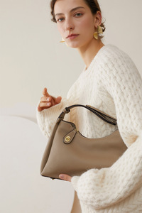 Sac Hobo en Cuir Véritable Grain Litchi Style Minimaliste <span class=keywords><strong>Français</strong></span>, Faible MOQ, Boucle Latérale Métallique, Grande Capacité, Sac Bandoulière en Cuir Véritable - Product Image 3