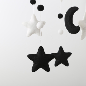 Mobile Montessori noir et blanc, jouet suspendu pour le développement du bébé, décoration de <span class=keywords><strong>chambre</strong></span> d'enfant avec lune et étoiles, cadeau de naissance - Product Image 4
