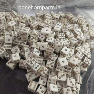 Dados de Ludo de Hueso de Búfalo Pulido de Alta Calidad, Doble Ojo, Naturales, Tamaño Personalizado, Estilo Romántico, Dados de Juego Antiguos Hechos en India - Product Image 5
