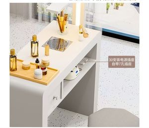 Ensemble de mobilier de salon de manucure moderne en bois blanc QM, best-seller, avec aspirateur de poussière, table et chaises - Product Image 3