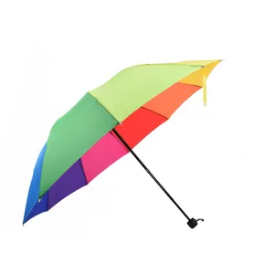 Vente chaude Portable Manuel Ouvert Coupe-Vent 3 Pliant Rainbow Pluie Parapluie