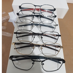 Stock Liquidación mezcla al azar surtido moda aluminio metal deportes gafas Hombre Mujer Deporte gafas ópticas <span class=keywords><strong>FRA</strong></span> - Product Image 3