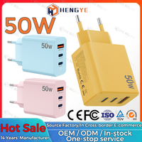 Cargador PD de 50W 65W con carga rápida tipo C, Quick Charge 3.0, 3 puertos, adaptador de corriente de pared estándar europeo para uso universal.