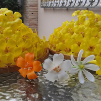 Centre de table décoratif en argile jaune fait main de fabrication thaïlandaise pour la maison, les cafés et les restaurants