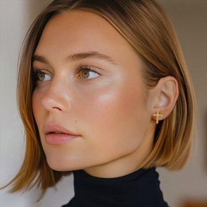 ต่างหูรูปกากบาท ชุบทอง สแตนเลสสตีล ทรงกลม ประดับเพชร สำหรับผู้หญิง สวมใส่ได้ทุกวัน ดีไซน์ทรงเรขาคณิต TE60317 - Product Image 2