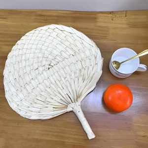 Abanico de mano de paja tejido a mano estilo veraniego con hoja de cattail, regalo novedoso retro hecho a mano - Product Image 3